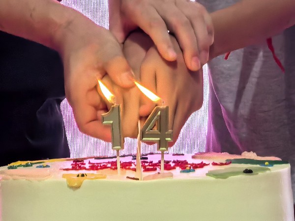 “微光成聚，与爱同行”——助学成就梦想！